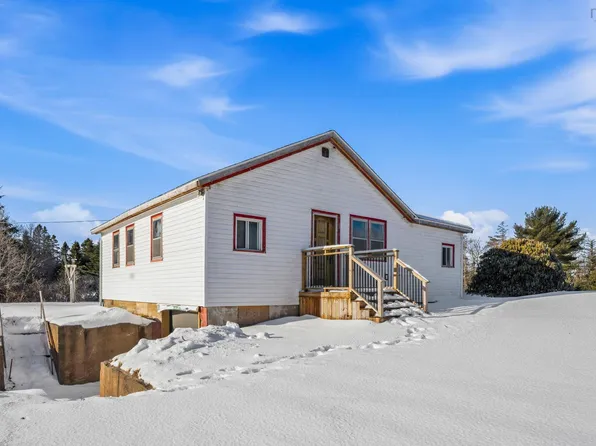 74 Old School Rd, Upper Tantallon, NS B3Z 2J6