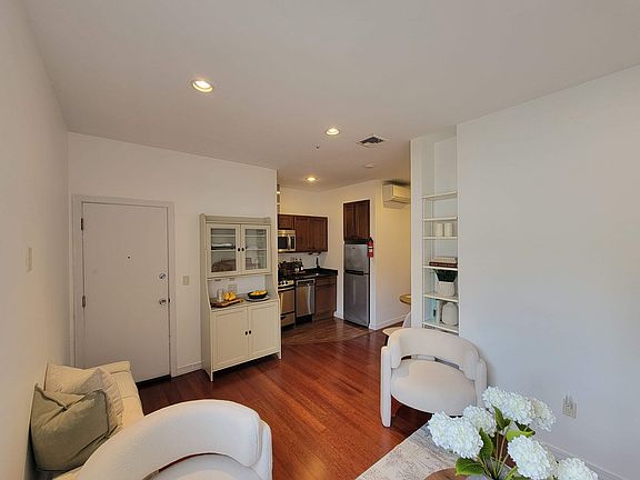 3rd image of 781 Cambridge St #2