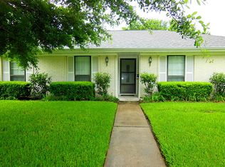 9323 Sharpview Dr, Houston, TX 77036