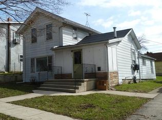 216 Clarence St, Fort Atkinson, WI 53538