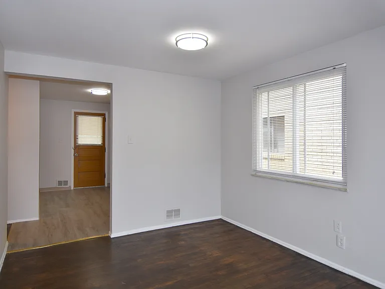 3152 Glendale Ave #1 — Photo 6
