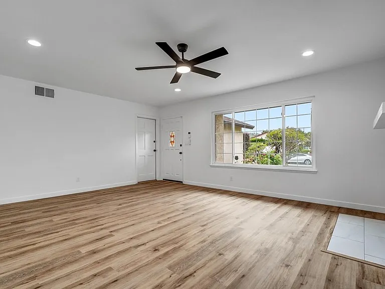 16560 Elm Haven Dr — Photo 6