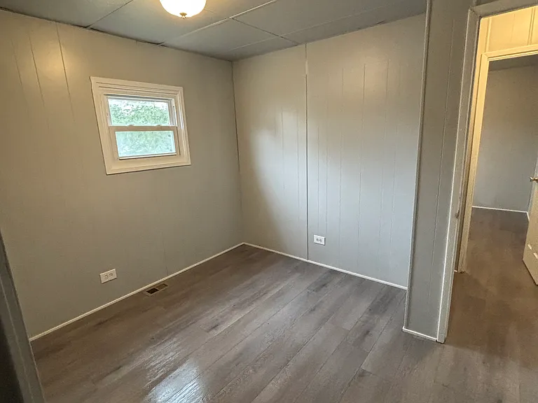 1423 Claire Dr — Photo 17