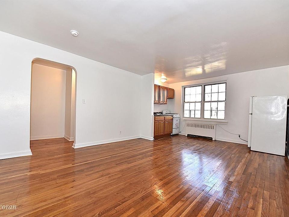 1st image of 13616 222nd St APT 8B