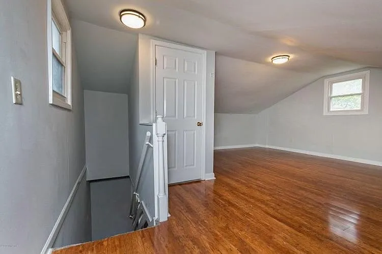 1049 Dixon Ave #1 — Photo 8