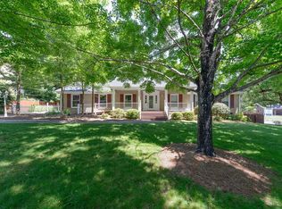 100 Lansdowne Rd, Charlotte, NC 28270