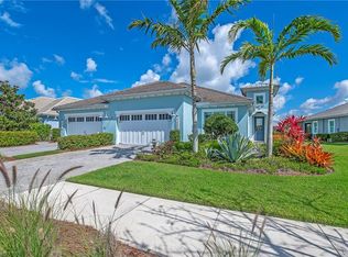 7026 Dominica Dr, Naples, FL 34113