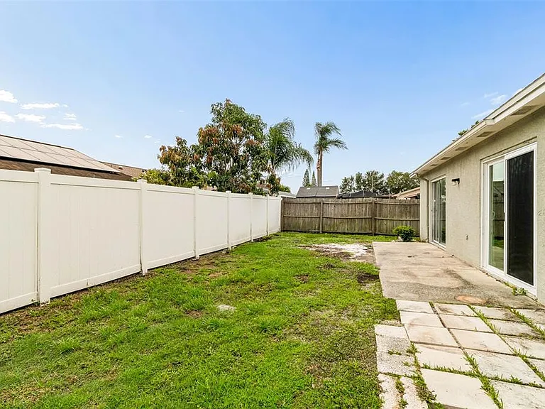 10105 Sea Spray Pl — Photo 43