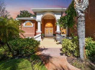 1218 Castle Ter, Tarpon Springs, FL 34689