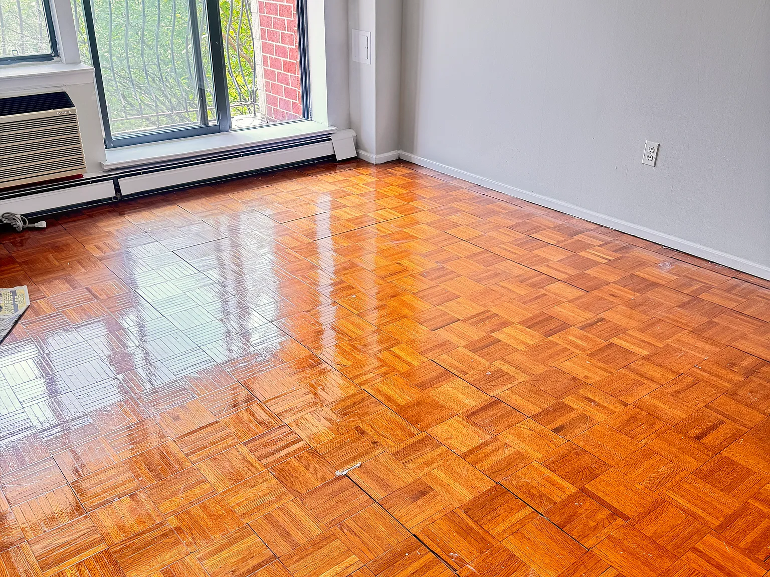 2 bed, 900 sqft, $3,150 — Photo 3