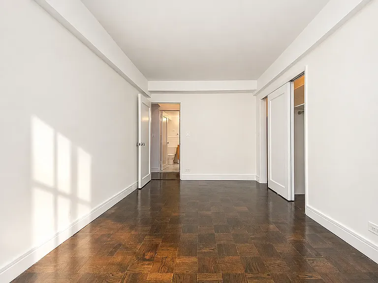 35 E 35th St #6A — Photo 10