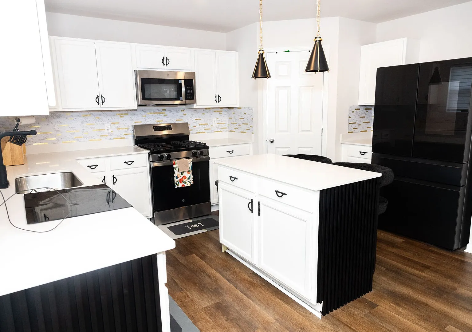Modern 4BR/2.5BA Furnished Home Built Dec 2024 Ideal for Corporate — Photo 4