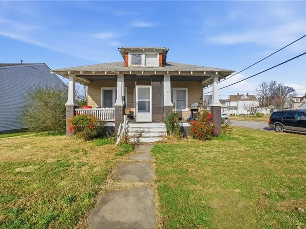 215 Blair Ave, Newport News, VA 23607