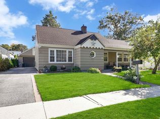 562 Riverside Ave, Massapequa, NY 11758