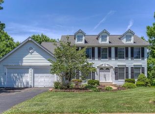 389 Dietrich Rd, Ballwin, MO 63021