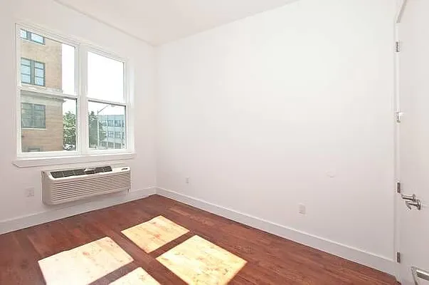 Rented by Evergreen Apartments BK | media 14