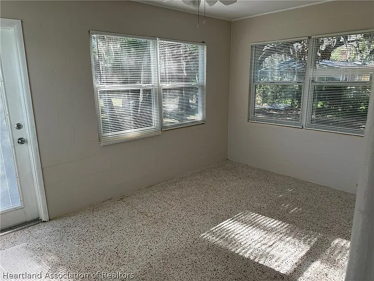 1327 Hotiyee Ave — Photo 14