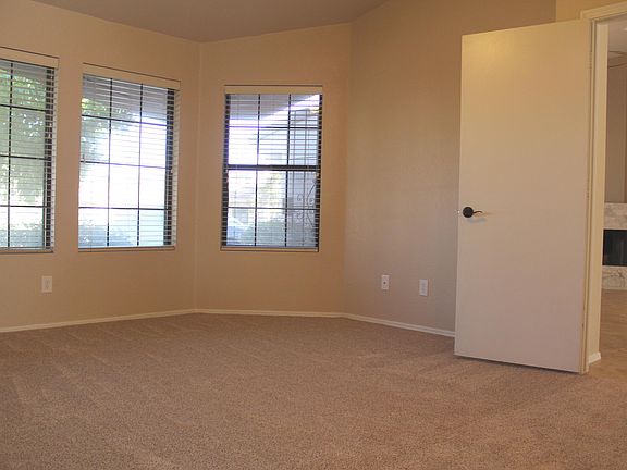 5th image of 15426 N 50th Pl