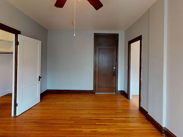 LorWest Flats — Photo 10