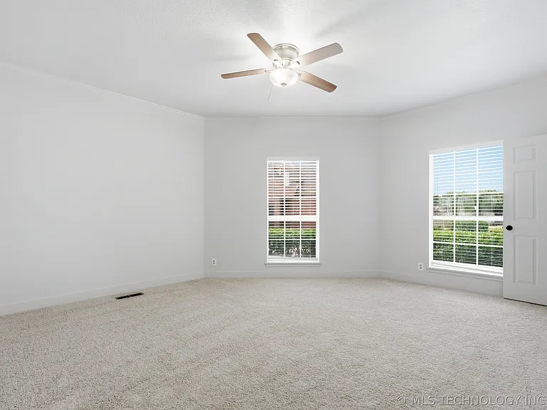 3027 E 89th Pl S — Photo 15
