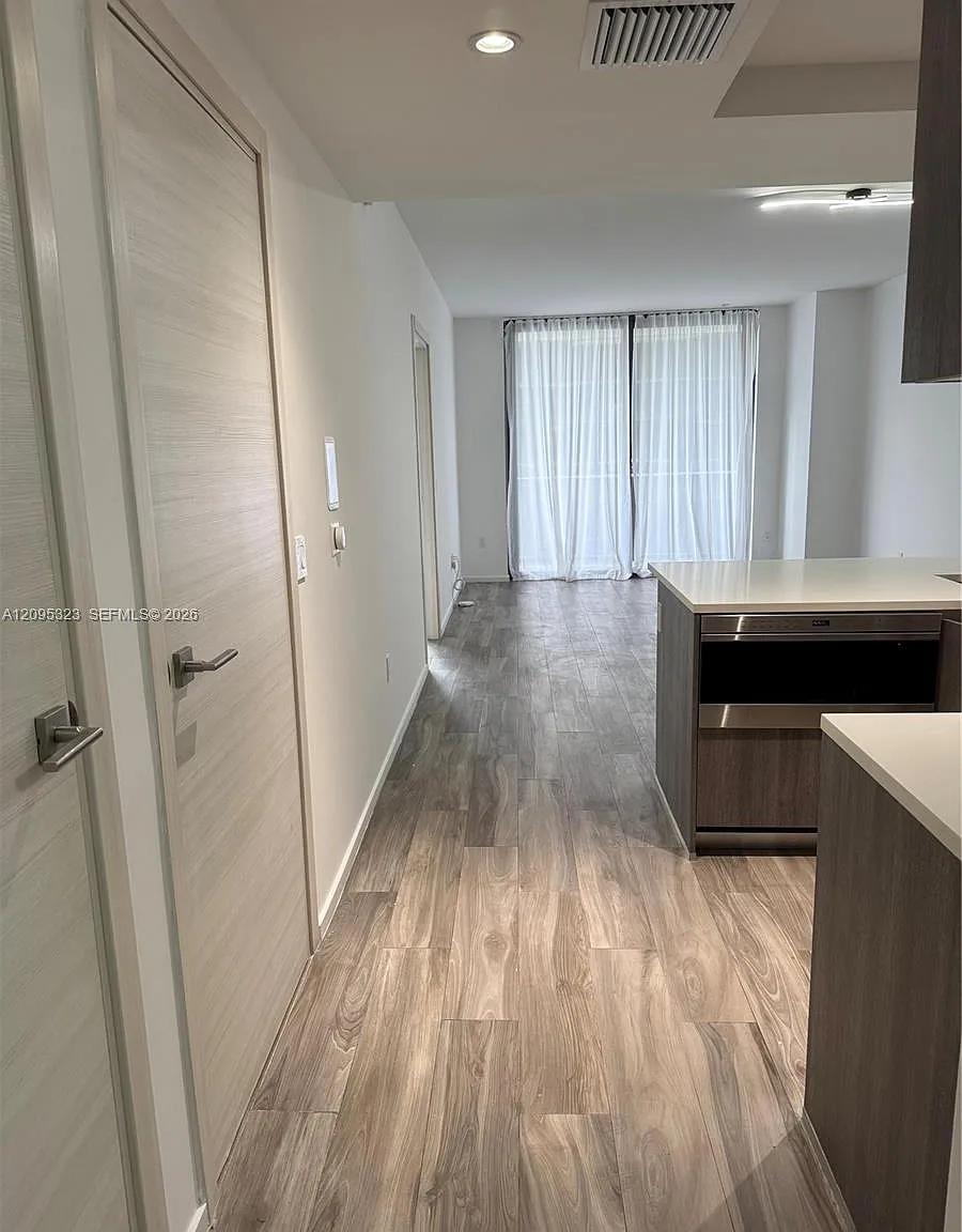 801 Sma Residences Condo — Photo 4