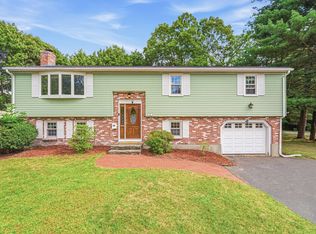 25 Oak Ridge Way, Shrewsbury, MA 01545