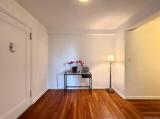 38-15 149 Street #3C, Flushing, NY 11354