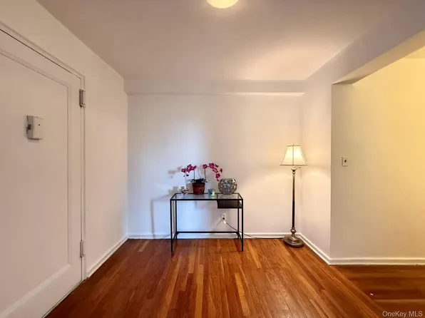 38-15 149 Street #3C, Flushing, NY 11354