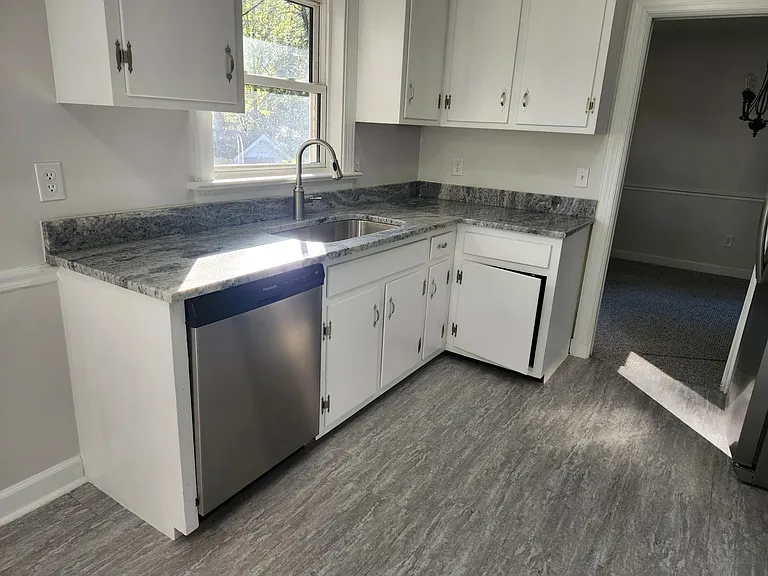 8147 N Mayfield Ln — Photo 10