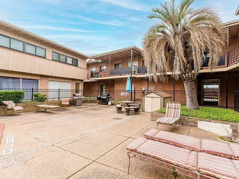 3809 N Braeswood Blvd #9 — Photo 26