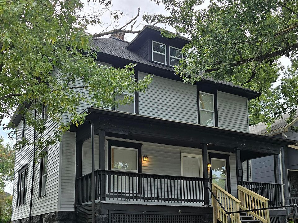1st image of 109 W 5th St