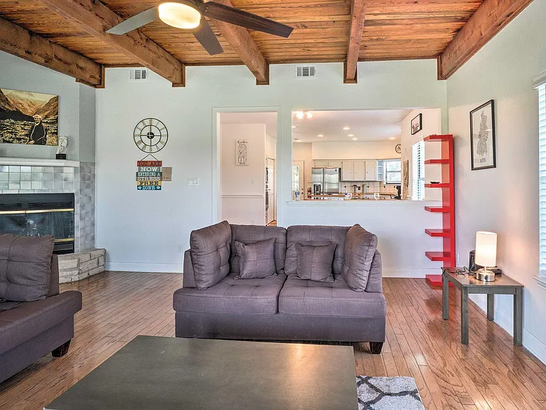 15805 Richards Dr — Photo 10