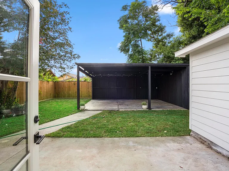4206 Gano St — Photo 17