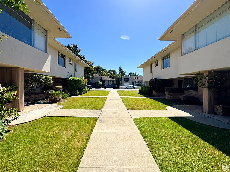 24 Baytree Way #2 — Photo 14