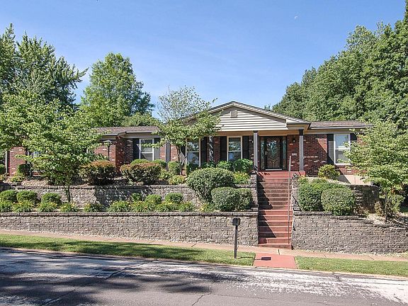 2nd image of 4846 Chapel Hill Dr