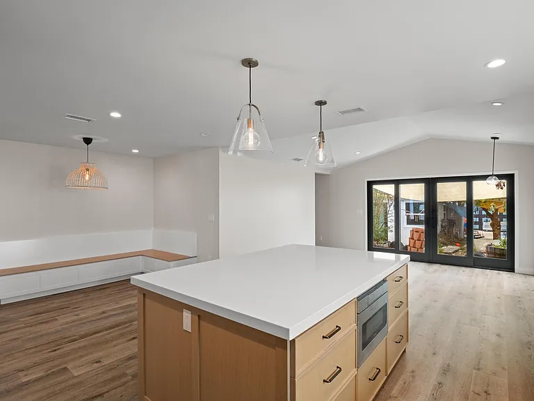 2726 Andreo Ave — Photo 13