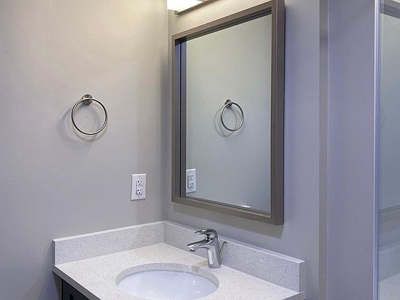 Tin Top 1 - Bathroom