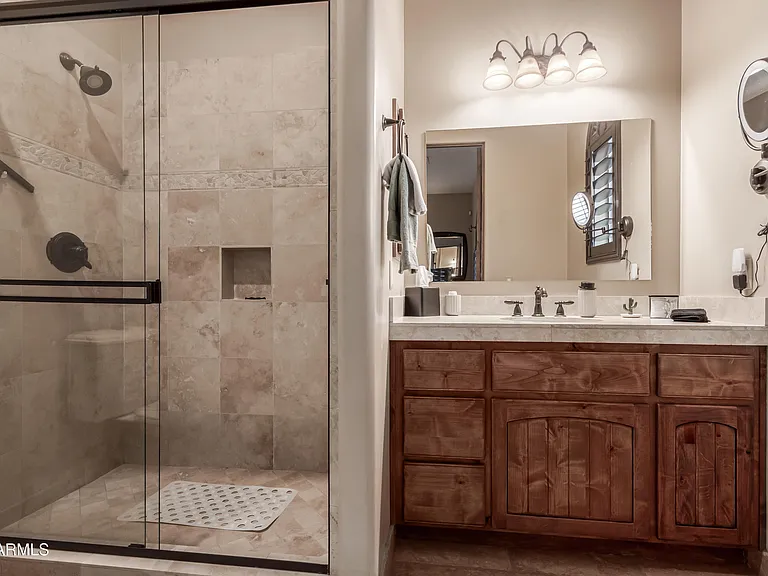 36138 N Summit Dr — Photo 34
