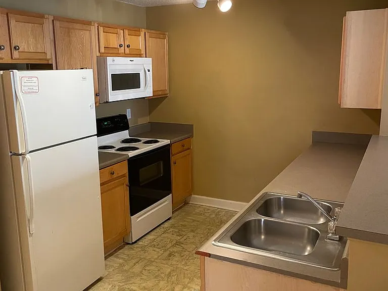 821 Harts Cove Way — Photo 20