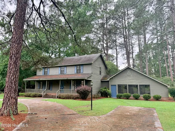 8041 Saint Andrews Drive, Laurinburg, NC 28352