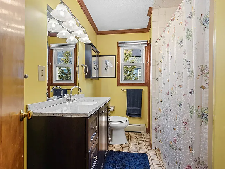 16 Baker St — Photo 10