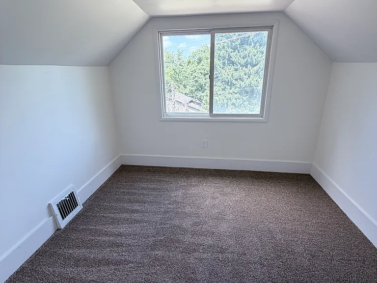2250 Bellfield Ave — Photo 11