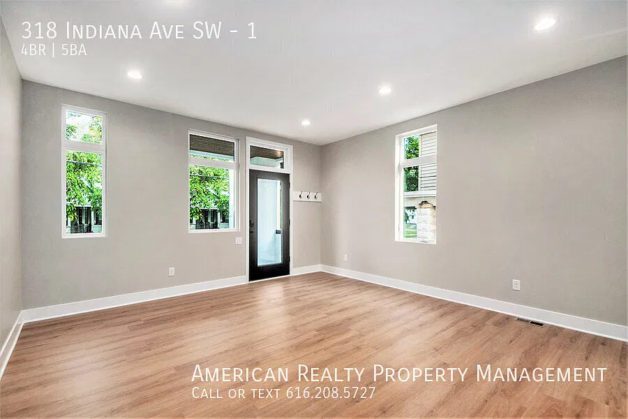 318 Indiana Ave SW — Photo 2