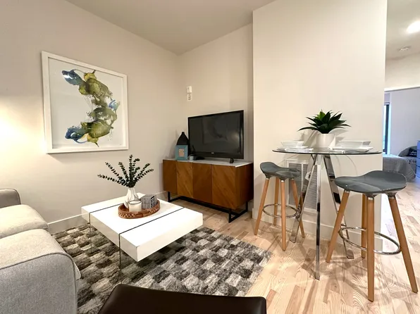 400 Claremont Avenue image 42 of 130