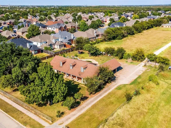 6310 Webb Lynn Rd, Grand Prairie, TX 75052