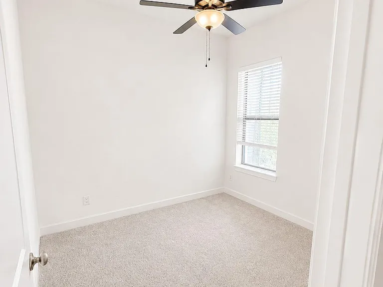 10602 William Park Dr — Photo 7