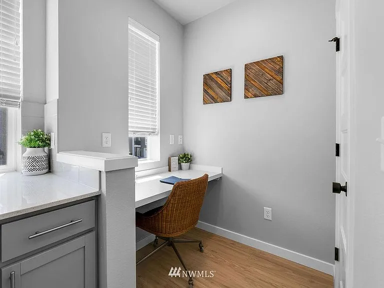 13717 Admiralty Way — Photo 18