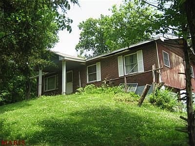 1st image of 145 Green Dr