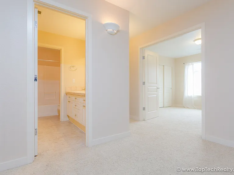 182 NW 209th Ave — Photo 18