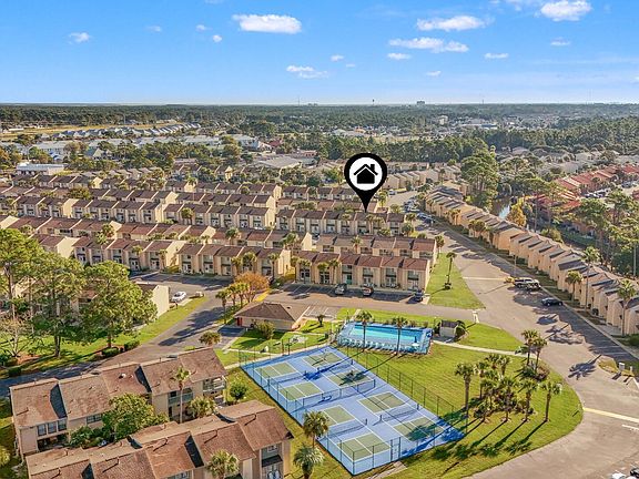 3rd image of 107 W Leslie Ln